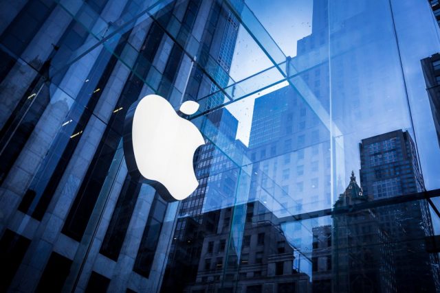 Apple: iPhone record vendite