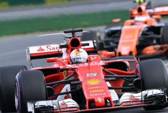 F1 GP Australia: Hamilton in pole, Vettel secondoF1 GP Australia: Hamilton in pole, Vettel secondo