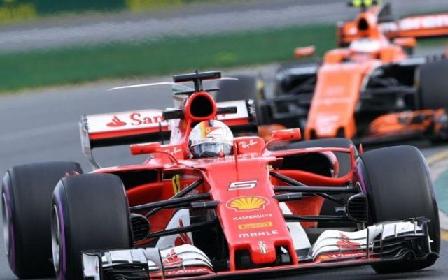 F1 GP Australia: Hamilton in pole, Vettel secondoF1 GP Australia: Hamilton in pole, Vettel secondo