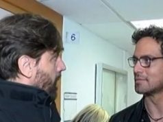 Gabriel Garko riceve il tapiro da Staffelli