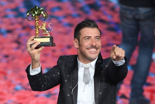 Francesco Gabbani e il successo di Occidentali’s Karma francesco gabbani