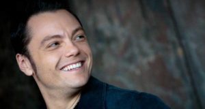 Tiziano Ferro ammette love story con donne