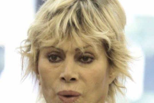 Carmen Russo desiderava 2 figli ma ormai è tardi