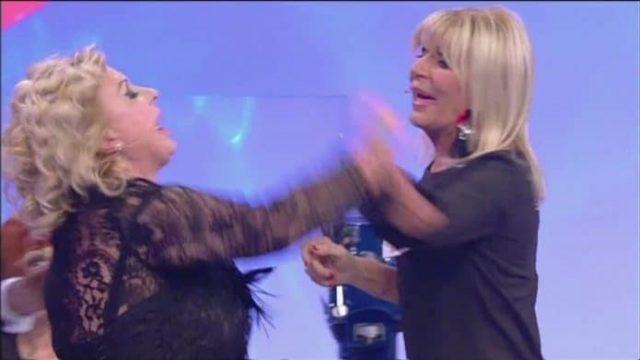 Tina Cipollari Gemma Galgani aggredita